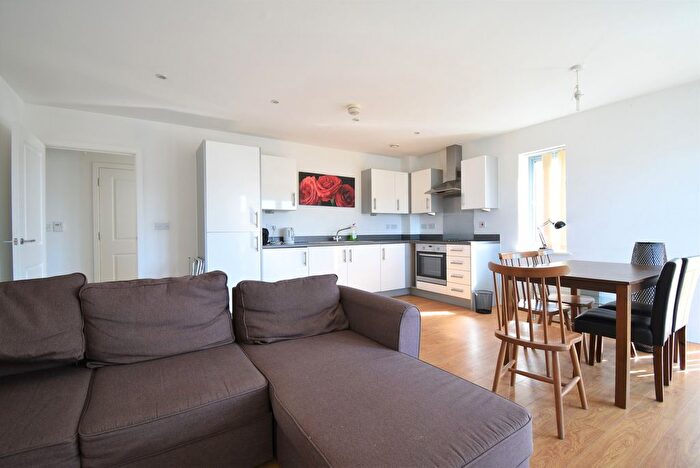 2 Bedroom Flat To Rent In Quayside Drive, Colchester, CO2