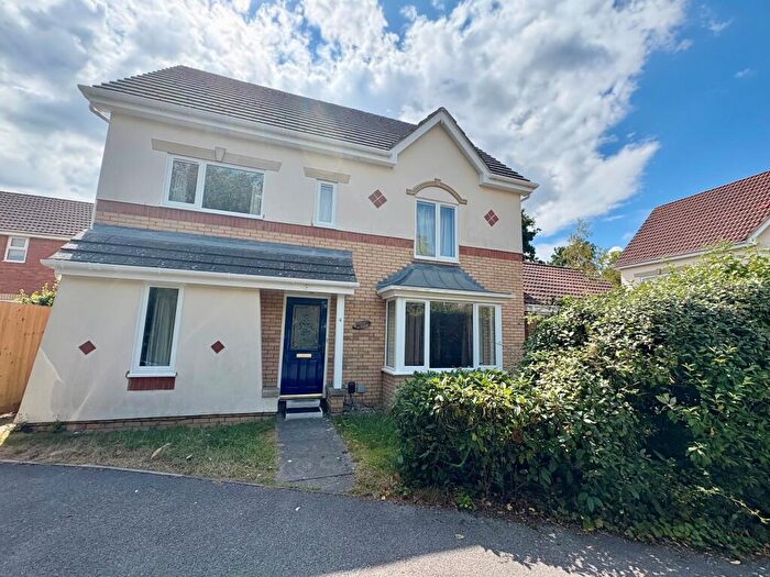 6 Bedroom House To Rent In Radleigh Gardens, Hazel Farm, SO40