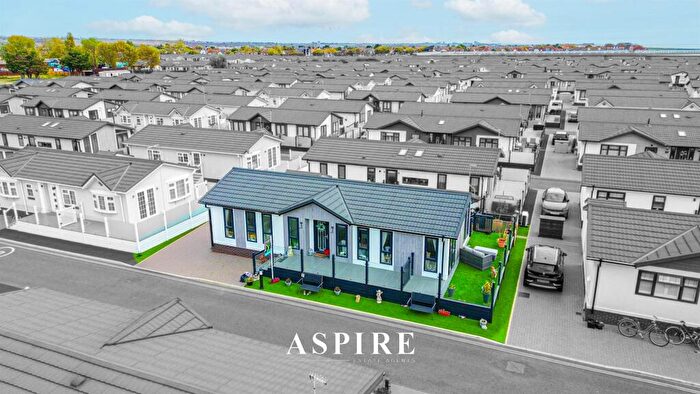 2 Bedroom Mobile Home For Sale In Coral Drive, Sandy Bay, Canvey Island, SS8