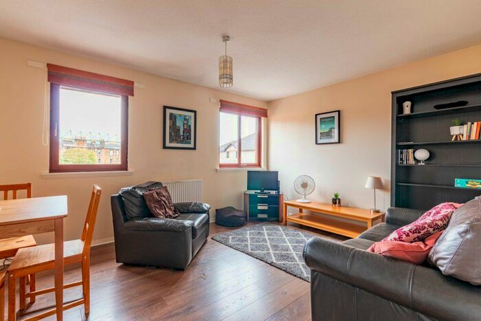 2 Bedroom Flat To Rent In L &# Harrismith Place, Edinburgh, EH7