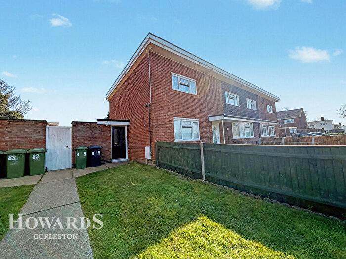 2 Bedroom Apartment For Sale In Oriel Avenue, Gorleston, NR31