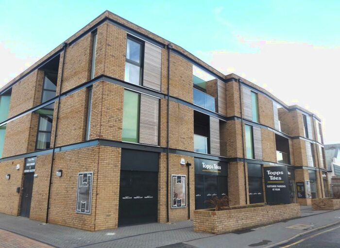 2 Bedroom Flat To Rent In Goldsworth Road, Woking, Surrey, GU21