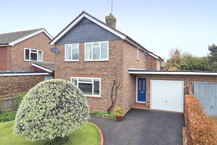 4 Bedroom Link Detached House For Sale In Munnion Road, Ardingly, RH17