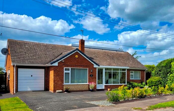 3 Bedroom Detached Bungalow For Sale In Windmill Hill, Stoulton, Worcester, WR7