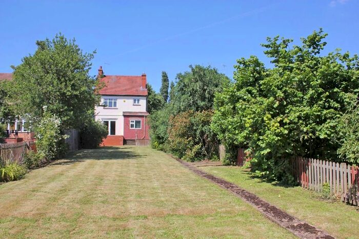 3 Bedroom Detached House To Rent In Eaton Avenue, Bletchley, Milton Keynes, MK2