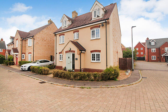 5 Bedroom Detached House For Sale In Woodpecker Gardens, Wixams, MK42