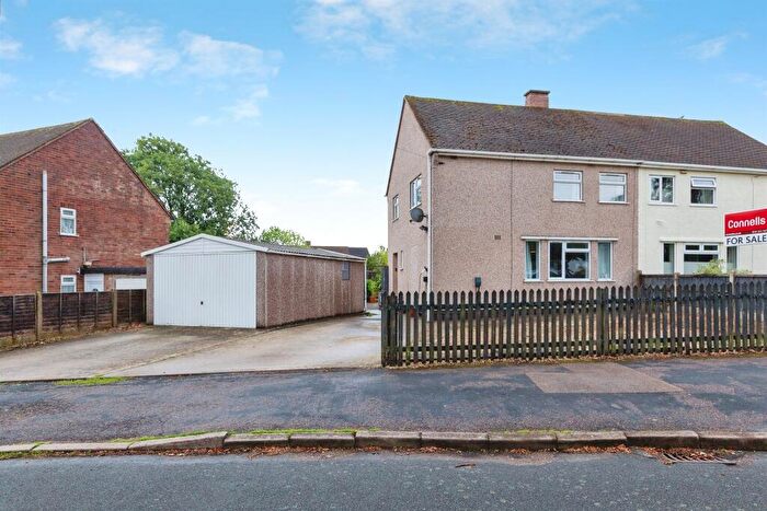3 Bedroom Semi-Detached House For Sale In Ferrers Road, Lutterworth, LE17