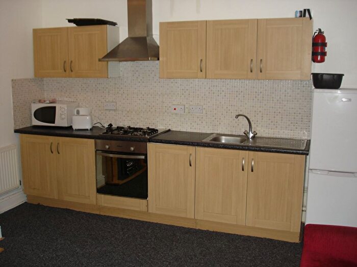 2 Bedroom Terraced House To Rent In College Street, Crosland Moor, Huddersfield, HD4