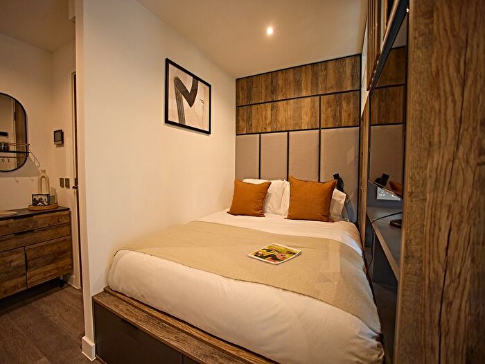 Studio To Rent In St Albans Place St Albans Place, Leeds, LS2