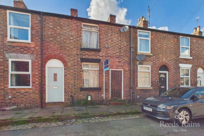 2 Bedroom Terraced House For Sale In South Park Road, Macclesfield, Cheshire, SK11