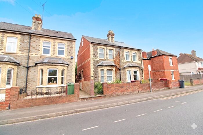 3 Bedroom Semi Detached House For Sale In Briants Avenue, Reading, RG4
