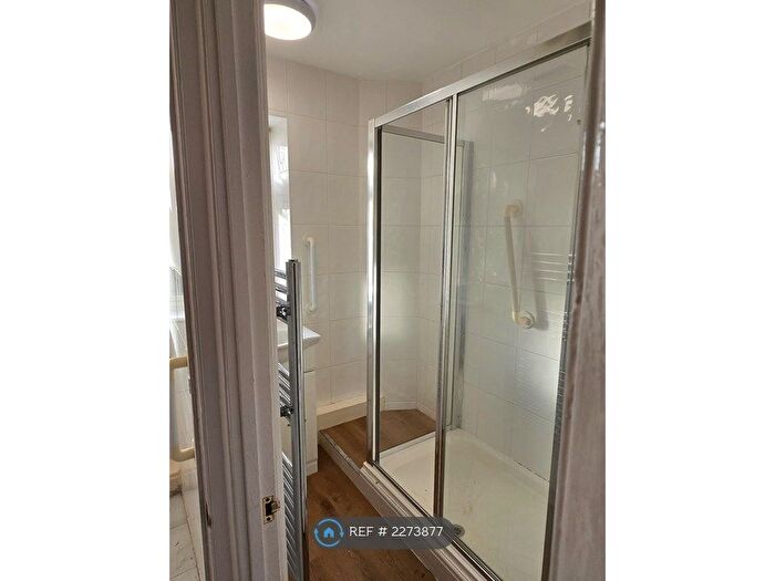 2 Bedroom Flat To Rent In Bradfield Drive, Barking, IG11