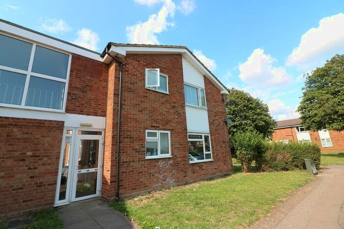 2 Bedroom Flat To Rent In De Havilland Close, Hatfield, AL10