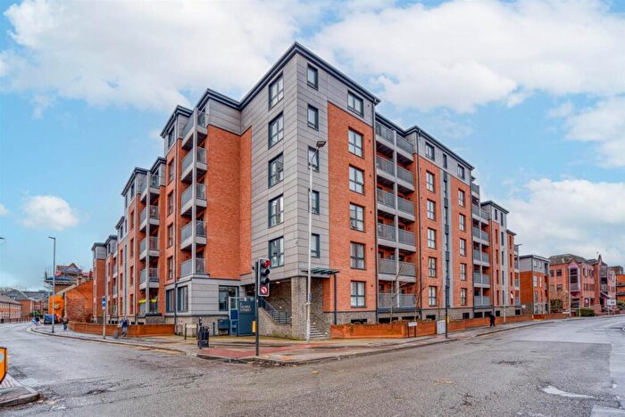 2 Bedroom Apartment For Sale In Silver Street, Reading, RG1