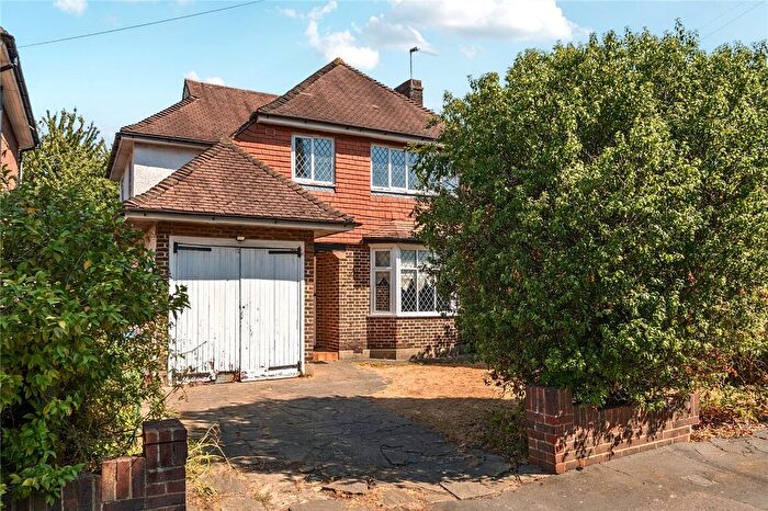 3 Bedroom Detached House For Sale In Denleigh Gardens, Thames Ditton, KT7