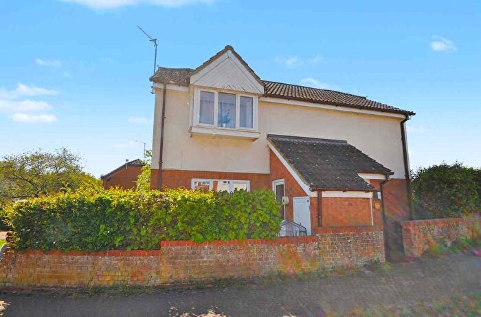 2 Bedroom Maisonette For Sale In Swinford Hollow, Little Billing, Northampton, NN3