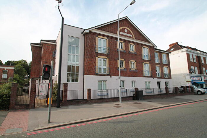 2 Bedroom Apartment For Sale In Brighton Road, Purley, CR8