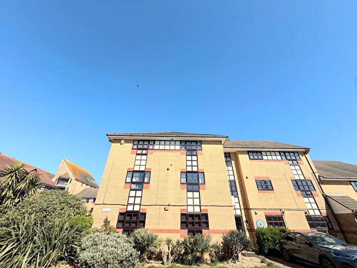 2 Bedroom Flat To Rent In East Point, Emerald Quay, Shoreham By Sea, BN43