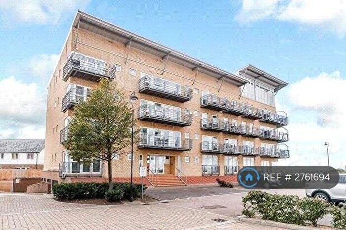 2 Bedroom Flat To Rent In Carmichael Avenue, Greenhithe, DA9