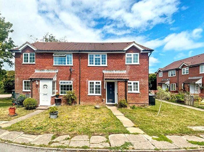 1 Bedroom End Of Terrace House For Sale In Snowdon Close, Eastbourne, BN23