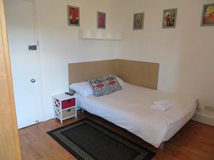 Studio To Rent In Fulham Palace Road, London, W6
