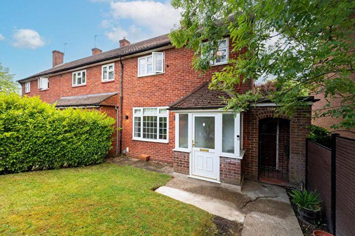 3 Bedroom End Of Terrace House For Sale In Burghley Avenue Borehamwood, WD6