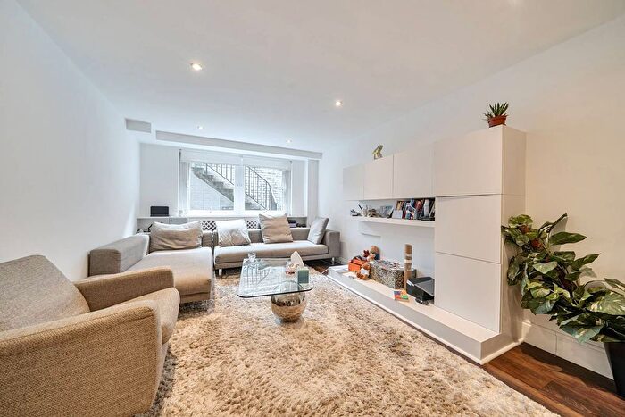 1 Bedroom Flat To Rent In Hans Crescent, Knightsbridge, London, SW1X