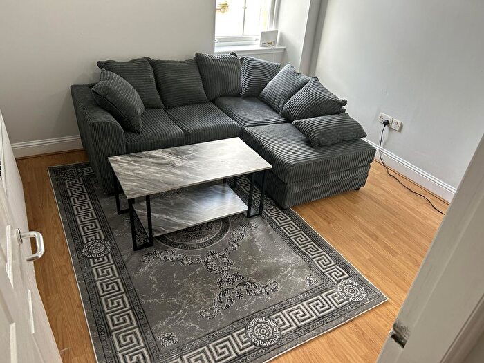 1 Bedroom Flat To Rent In Johnston Street, Paisley, PA1