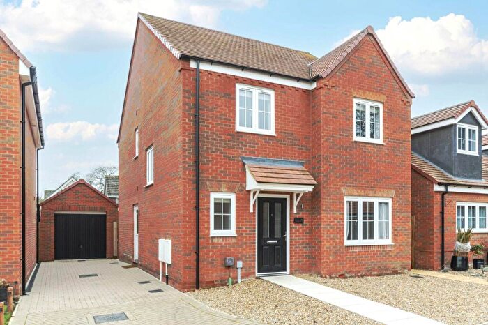 4 Bedroom Detached House For Sale In Hawthorn Drive, Sprowston, NR13