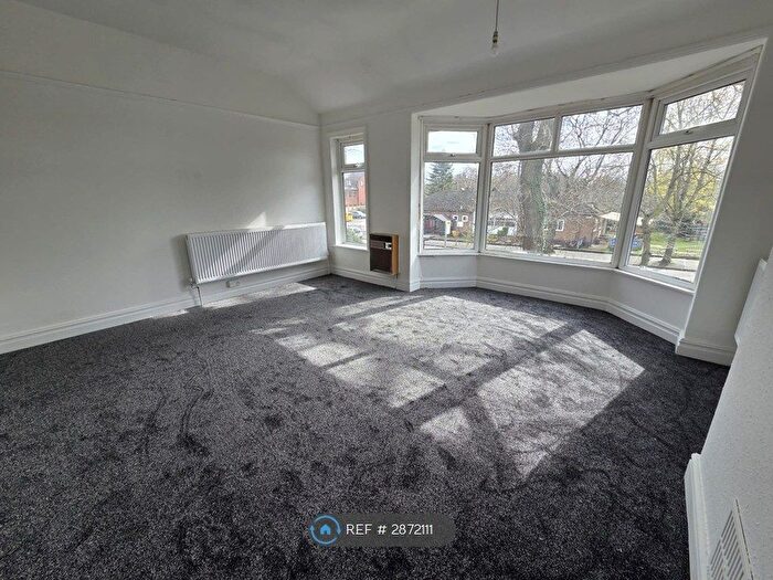 3 Bedroom Semi Detached House To Rent In Edgeley Road, Stockport, SK3