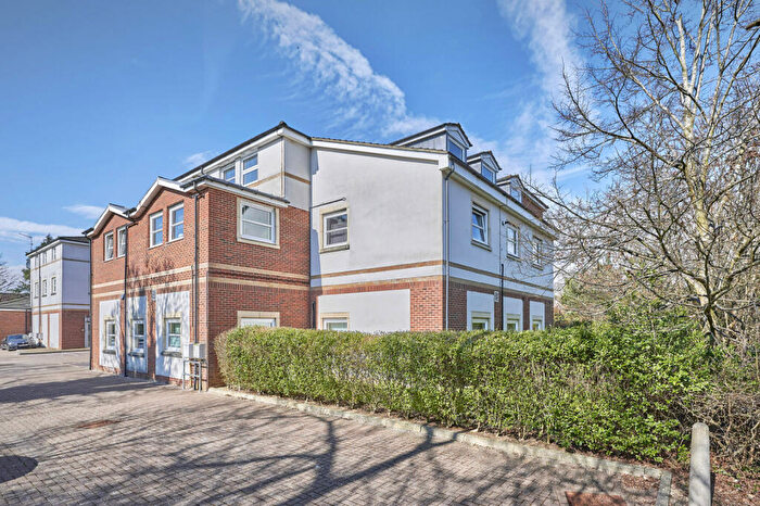 1 Bedroom Apartment To Rent In Russet Drive, St Albans, Herts, AL4