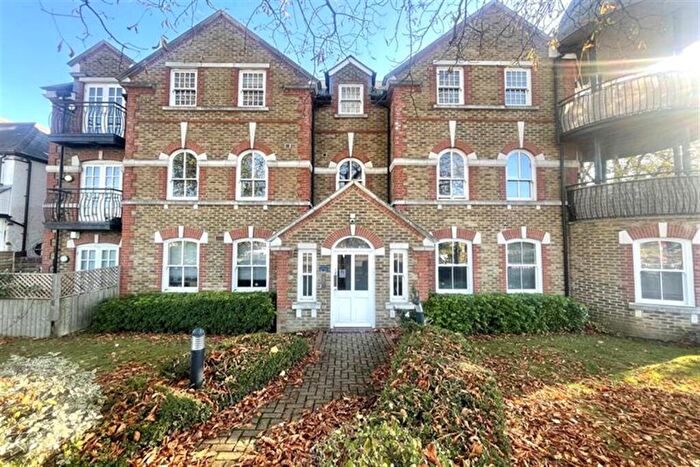 2 Bedroom Apartment To Rent In Hetton House, Station Road, Loughton, IG10