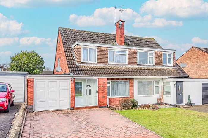 3 Bedroom Semi Detached House For Sale In Brightwell Drive, Leicester Forest East, LE3