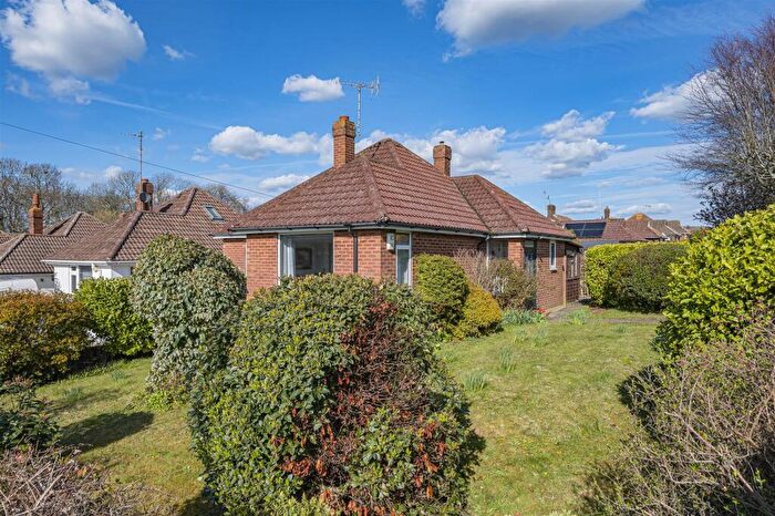 2 Bedroom Detached Bungalow For Sale In Hillside Avenue, Seaford, BN25