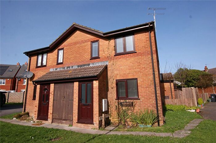 1 Bedroom Semi Detached House To Rent In Albany Gardens, Hamworthy, BH15