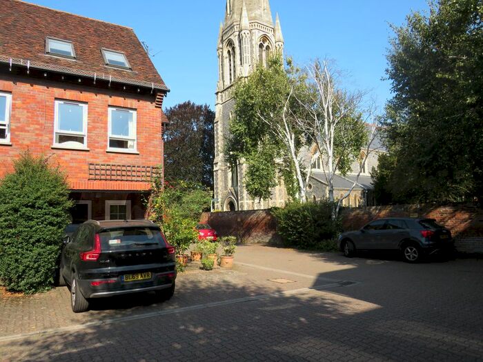4 Bedroom Property To Rent In St. Andrew Street, Hertford, SG14