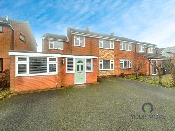 4 Bedroom Semi Detached House For Sale In Britford Avenue, Wigston, Leicestershire, LE18
