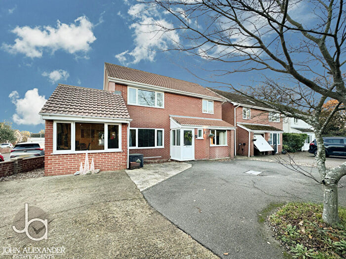 5 Bedroom Detached House For Sale In Pilborough Way, Colchester, CO3