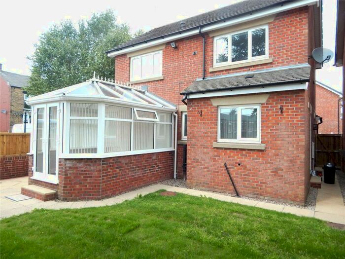 4 Bedroom Detached House To Rent In St Josephs Close, Shaw, Oldham, OL2