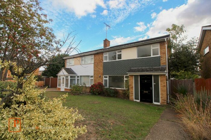 3 Bedroom Semi-Detached House To Rent In Upland Drive, Colchester, Essex, CO4