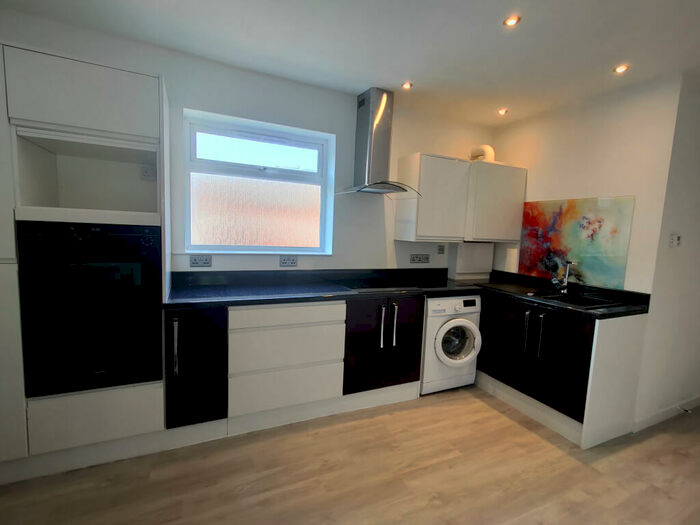 1 Bedroom Flat To Rent In Pinders Lane, Rugby, CV21