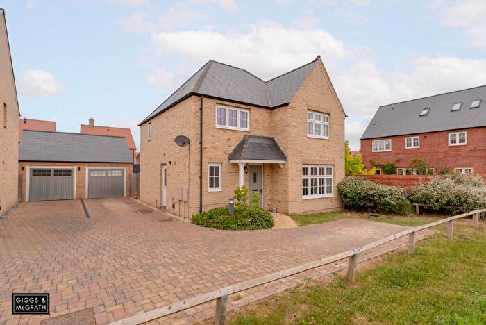 4 Bedroom Detached House For Sale In Tiptoff Close, Alconbury Weald, Huntingdon, Cambridgeshire, PE28