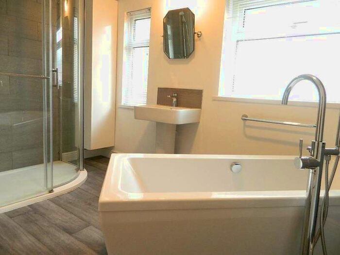 3 Bedroom Terraced House To Rent In Jetson Street, Manchester, , M18