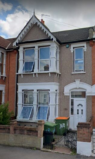 3 Bedroom House To Rent In Central Park Road, E6