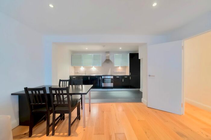 2 Bedroom Flat To Rent In Isledon Road, London, N7