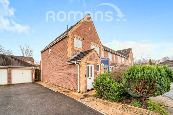 3 Bedroom Semi-Detached House To Rent In Fontwell Close, GU12