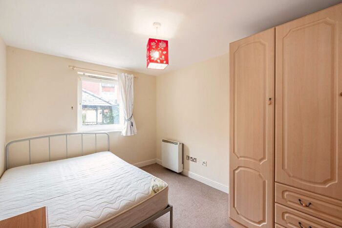 2 Bedroom Flat For Sale In Trafalgar House, Piccadilly Plaza, York, YO1