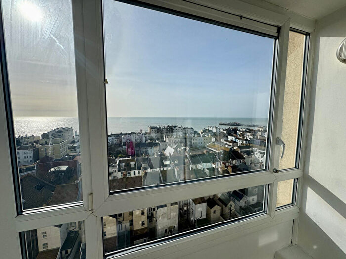2 Bedroom Apartment To Rent In Essex Place, Brighton, BN2