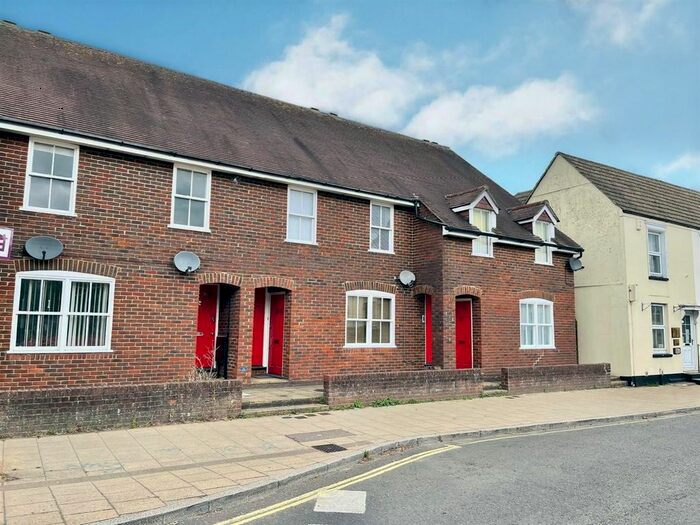 1 Bedroom Flat To Rent In Normandy Street, Alton, GU34