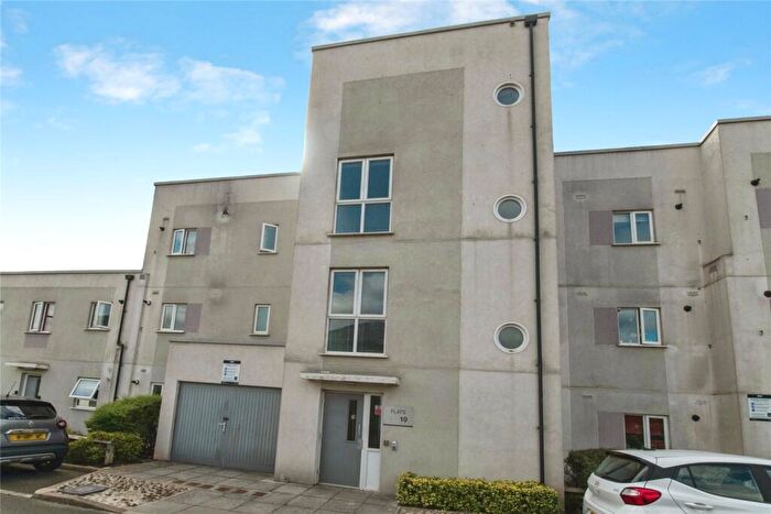 2 Bedroom Flat For Sale In St. Pauls Close, Burnthouse Lane, Exeter, Devon, EX2